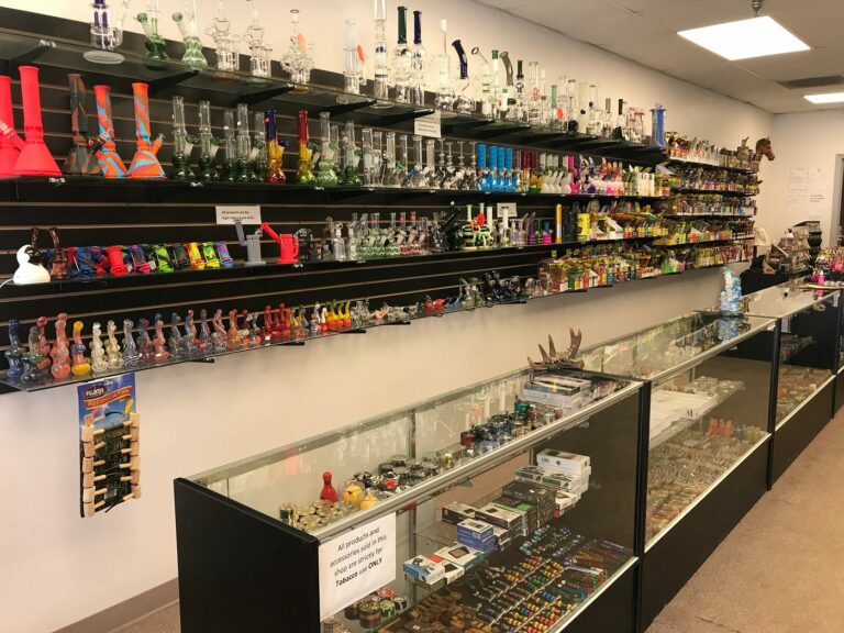 Wholesale Wonders: Tips for Retailers to Choose the Best Smoking Accessories