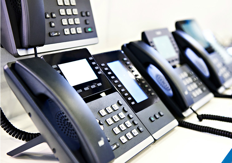 Top 7 Must-Have VoIP Phone Accessories for Productive Communication