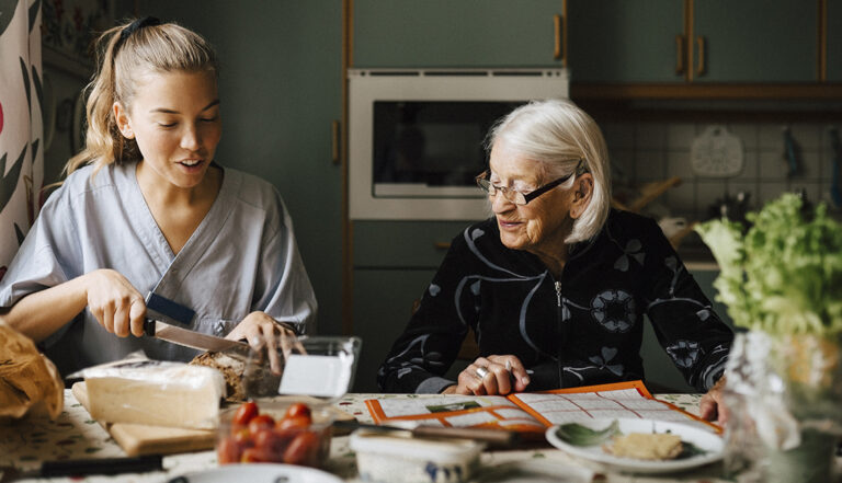 Eldercare Nutrition: Tailoring Dietary Plans for Stay-at-home Seniors