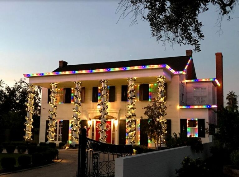 Expert Holiday Light Installation in Sunny Scottsdale AZ