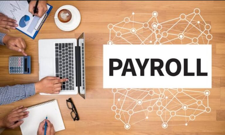 Advantages of Using Online Payroll Services
