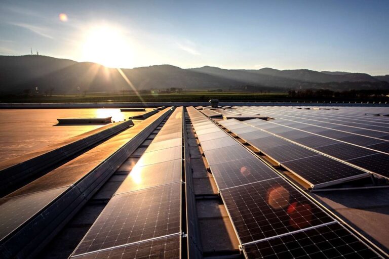 The Solar Revolution: A Guide to Solar Power Systems