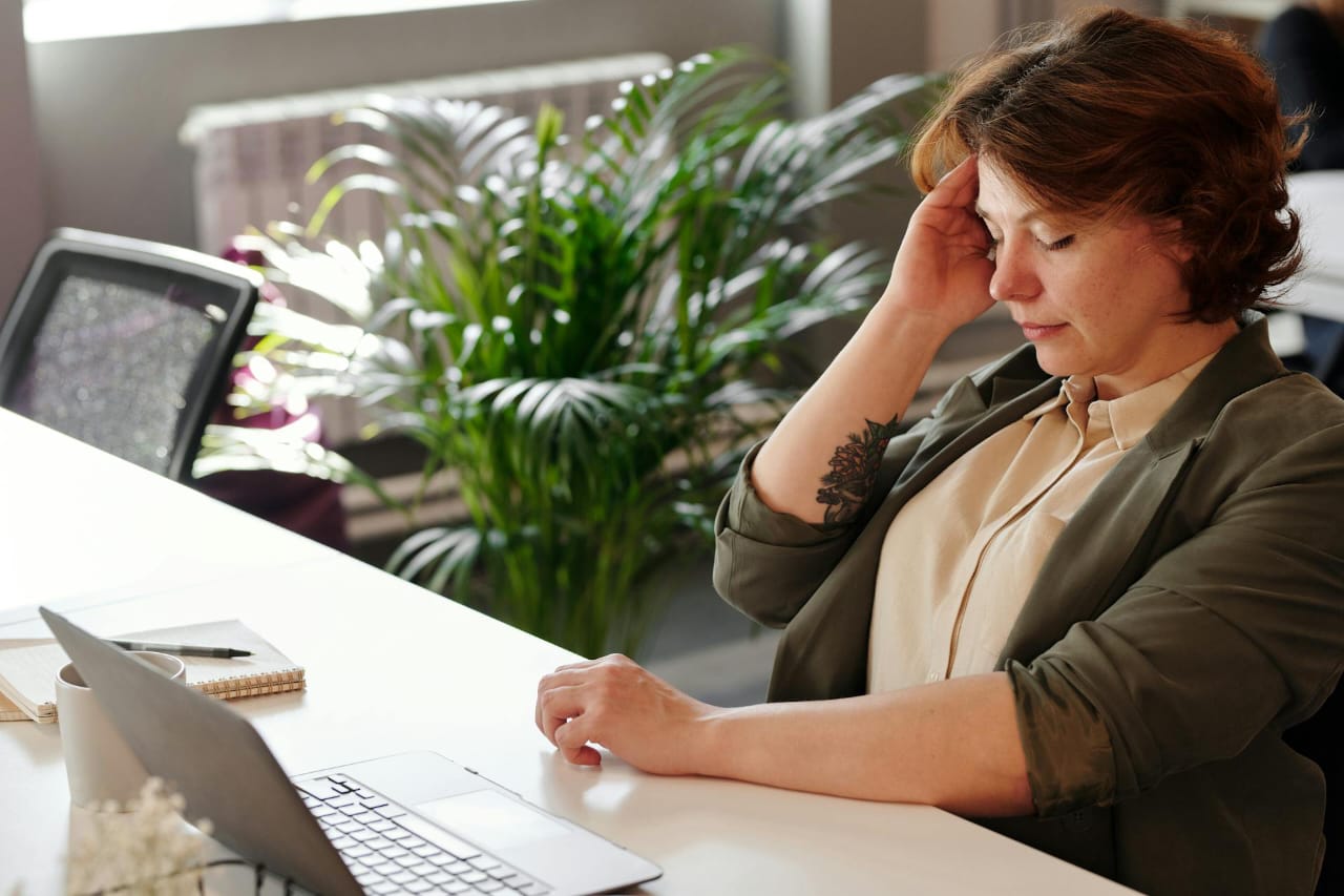 Navigating Workplace Absences Due to Migraines A Guide to Taking Time Off